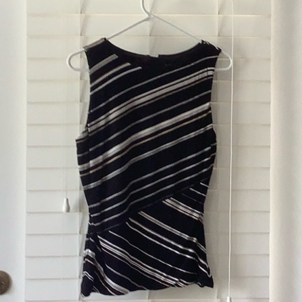 White House Black Market Size 10 Top